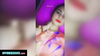 Desi Girl Showing Boobs Pussy